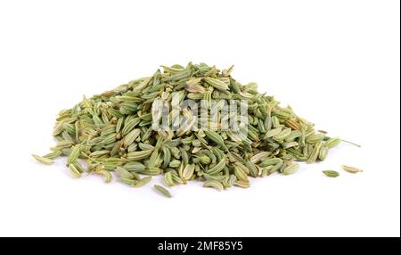 Fenchelsamen auf weißem Hintergrund isoliert. Grüne Fenchelkörner. Gewürze und Kräuter Stockfoto