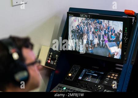 Pressesprecher Jen Psaki beantwortet am Montag, den 26. Juli 2021, Fragen von Pressemitgliedern im Presseinformationsraum des Weißen Hauses von James S. Brady. (Offizielles Foto des Weißen Hauses von Cameron Smith) Stockfoto