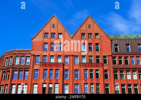 Rote Backsteinhausfassade . Deutschland Hamburger Architektur Stockfoto