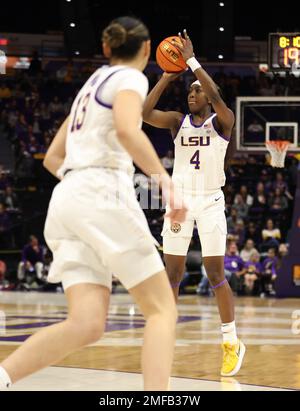 Baton Rouge, USA. 19. Januar 2023. Die LSU Lady Tigers-Wache Flau'jae Johnson (4) schießt am Donnerstag, den 19. Januar 2022, im Pete Maravich Assembly Center in Baton Rouge, Louisiana, während eines Basketballspiels für Frauen einen Dreier. (Foto: Peter G. Forest/Sipa USA) Kredit: SIPA USA/Alamy Live News Stockfoto