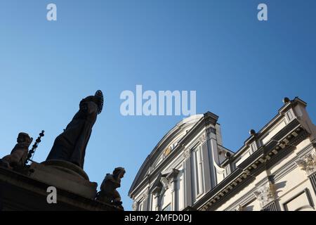 Blick auf das Monumento a San Gaetano im Viertel Centro Historico. In Neapel, Neapel, Italien, Italien. Stockfoto