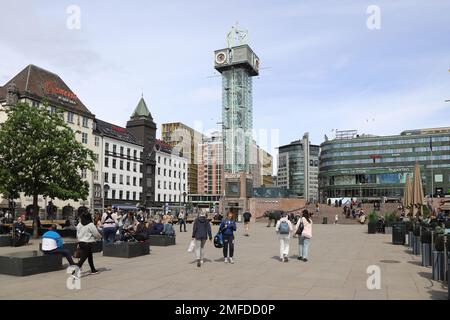 Oslo Norway Jernbanetorget Platz vor dem Hauptbahnhof Stockfoto