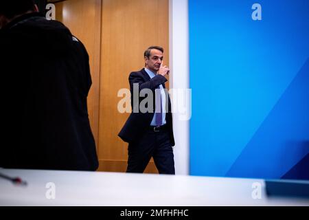 Griechenland, Athen auf 2023-01-23. Der griechische Ministerpräsident Kyriakos Mitsotakis veranstaltet eine thematische Pressekonferenz zum Thema Wirtschaft, Entwicklung und arbeit Stockfoto