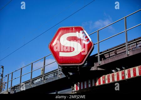 S-tog (S-Zug)-Schild; Kopenhagen, Dänemark Stockfoto