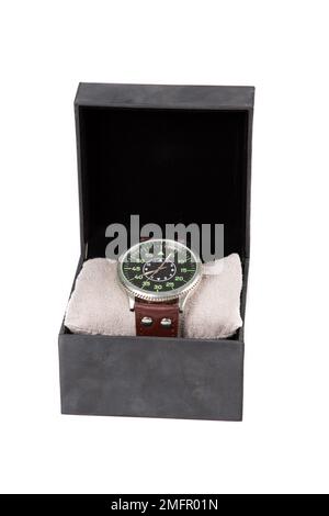 Luxuriöse Armbanduhr isoliert in einer speziellen Geschenkbox Stockfoto