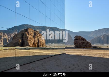 Maraya, verspiegelte Veranstaltungshalle mitten in der Wüste, Alula, Medina Province, Saudi-Arabien, Arabische Halbinsel Stockfoto