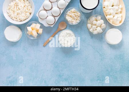 Flache Eier Käseanordnung Stockfoto