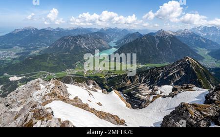 Blick von Thaneller auf Plansee und östliche Lechtalalpen, Tirol, Österreich Stockfoto