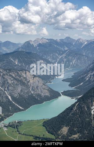 Blick von Thaneller auf Plansee und östliche Lechtalalpen, Tirol, Österreich Stockfoto