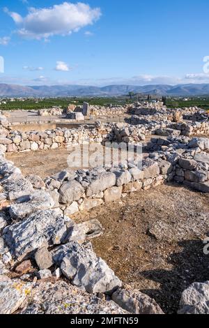 Ruinen der mykenischen Stätte Tiryns, Ausgrabungsstätte, Peloponnes, Griechenland Stockfoto