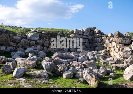 Ruinen der mykenischen Stätte Tiryns, Ausgrabungsstätte, Peloponnes, Griechenland Stockfoto