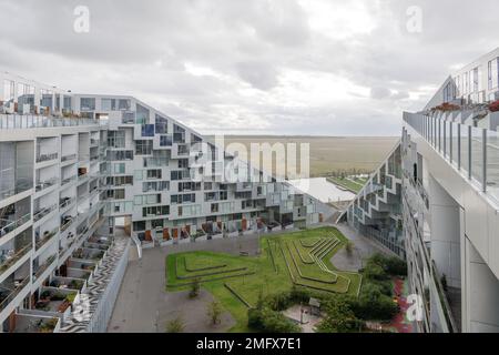 Außenansicht des 8 Tallet, 8 House, Apartmentgebäude, entworfen von Big Architect. Stockfoto