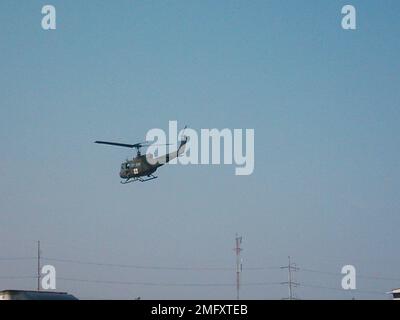 Flugzeuge - Verschiedenes - 26-HK-56-71. Militärhubschrauber im Flug. Hurrikan Katrina Stockfoto