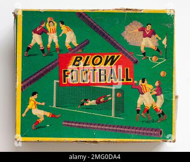 Vintage Blow Fußball-Spielbox Stockfoto