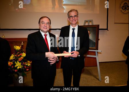 Festakt anlässlich des Leitungswechsels im Senckenberg Forschungsinstitut Görlitz, der scheidende Institutsleiter Prof. Dr. Willi Xylander und sein Na Stockfoto