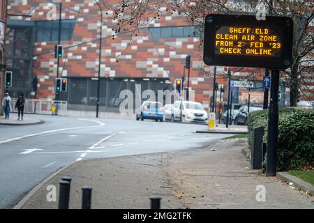 Die Clean Air Zone Sheffield tritt am 27. Februar 2023 in Kraft Stockfoto