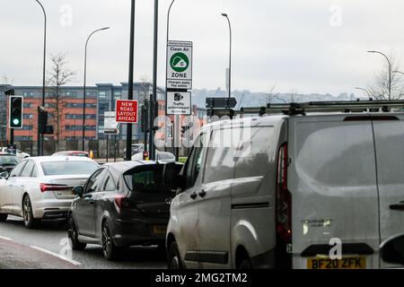 Die Clean Air Zone Sheffield tritt am 27. Februar 2023 in Kraft Stockfoto