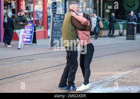 Konsumenten der Freizeitdroge Spice auf den Straßen von Sheffield Stockfoto