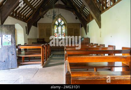 St.-Tysilio-Kirche, Kircheninsel, Menai-Straße, Anglesey, Nordwales. Aufgenommen im September 2021. Stockfoto