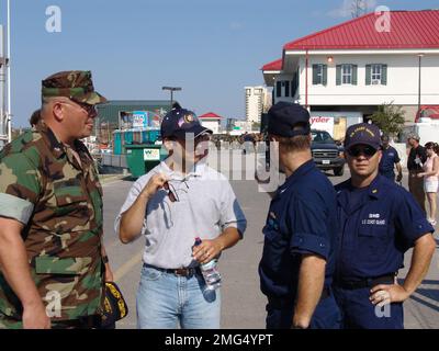 ESU-Einsatzkommando New Orleans - Verschiedenes - 26-HK-308-159. Hurrikan Katrina Stockfoto