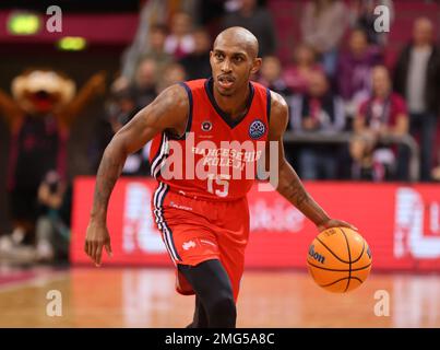 Bonn, Deutschland. 25. Januar 2023. Basketball Champions League, Runde 16, Telekom Baskets Bonn vs Bahcesehir College Istanbul, Jamar Smith (Istanbul) kontrolliert den Ball. Kredit: Juergen Schwarz/Alamy Live News Stockfoto