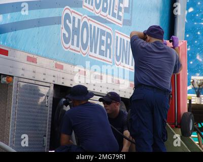 ESU-Einsatzkommando New Orleans - Verschiedenes - 26-HK-309-102. Hurrikan Katrina Stockfoto