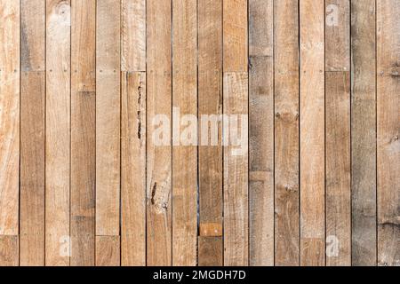 Muster der Holztäfelung an einer Außenwand Stockfoto