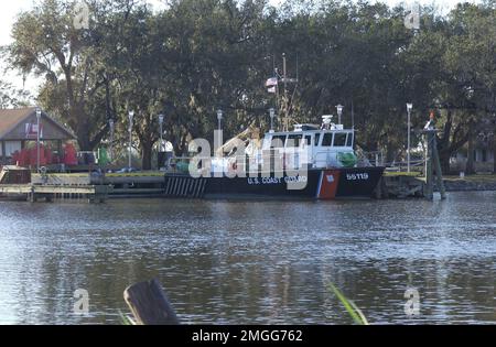 AIDS to Navigation Team - Dulac, Louisiana - 26-HK-343-33. Hurrikan Katrina Stockfoto