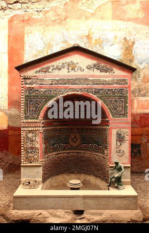 Haus des kleinen Brunnen, Pompeji, Antike Stadt in Kampanien am Golf von Neapel, beim Ausbruch des Vesuvs im Jahr 79 n. Chr. Verschüttet, Italien Stockfoto