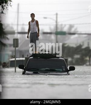 Hurrikan Wilma - Kommandozentrale Akten - 26-HK-439-32. Keywest Flooding.bmp. Hurrikan Katrina Stockfoto