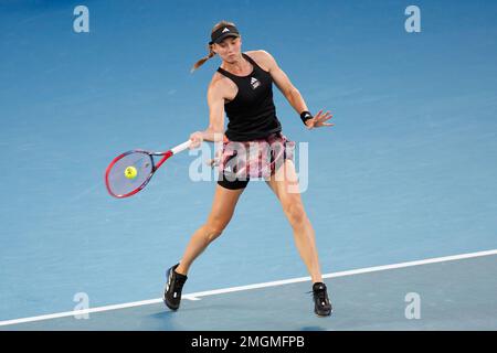 Melbourne, Australien. 26. Januar 2023. 22. Samen ELENA RYBAKINA aus Kasachstan in Aktion gegen 24. Samen VICTORIA AZARENKA aus Belarus in der Rod Laver Arena in einem Halbfinalspiel der Women's Singles am 11. Tag der Australian Open 2023 in Melbourne, Australien. Sydney Low/Cal Sport Media/Alamy Live News Stockfoto