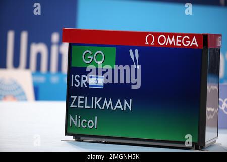 06. AUGUST 2021 - Tokio, Japan: Nicol ZELIKMAN von Israel tritt in den Clubs der Rhythmic Gymnastics Individual All-Around Qualification im Toky auf Stockfoto