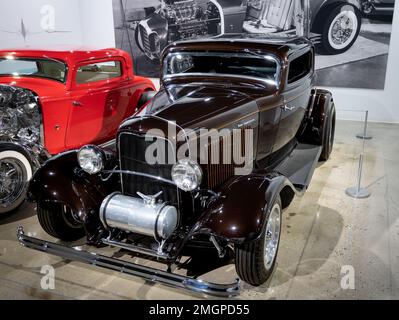 Hübsches braunes 1932 Ford 'Doyle Gammell' Three-Window Coupé Stockfoto