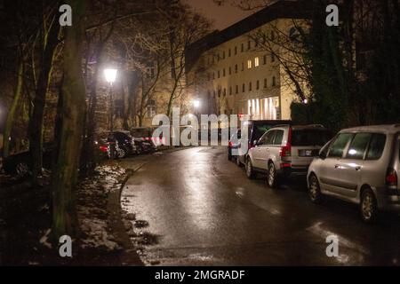 München, Deutschland. 26. Januar 2023. Impressionen von München-Schwabing bei Nacht am 26,1.2023. -- Abdruck aus München Schwabing Deutschland bei Nacht am 26. Januar 2023. (Foto: Alexander Pohl/Sipa USA) Guthaben: SIPA USA/Alamy Live News Stockfoto