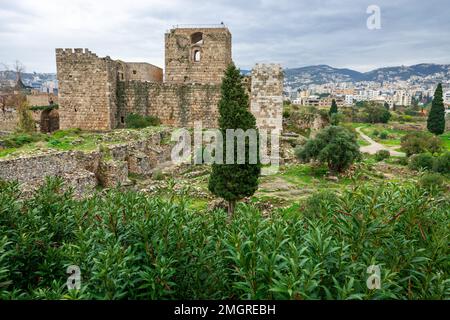 Byblos Crusader Castle, Libanon. Es wurde im 12. Jahrhundert von den Kreuzfahrern erbaut, einer der ältesten bewohnten Städte der Welt, Byblos, Stockfoto