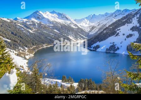 Alpensee-Reservoir in der Nähe der zillertaler alpen, Tiroler alpen, Österreich Stockfoto