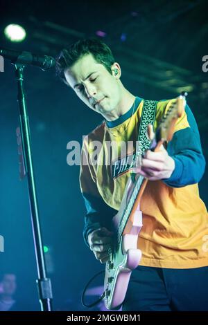 Mailand Italien. 25. Januar 2023 Die amerikanische Band WALLOWS tritt live auf der Bühne des Magazzini Generali während der „Tell me that IT's over Tour“ auf. Stockfoto
