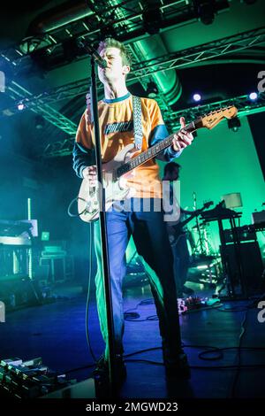 Mailand Italien. 25. Januar 2023 Die amerikanische Band WALLOWS tritt live auf der Bühne des Magazzini Generali während der „Tell me that IT's over Tour“ auf. Stockfoto