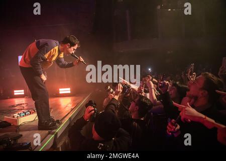 Mailand Italien. 25. Januar 2023 Die amerikanische Band WALLOWS tritt live auf der Bühne des Magazzini Generali während der „Tell me that IT's over Tour“ auf. Stockfoto