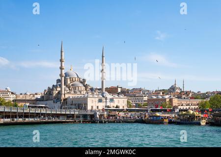 Yeni Cami (Neue Moschee), Erminonu Viertel, Istanbul, Türkei Stockfoto