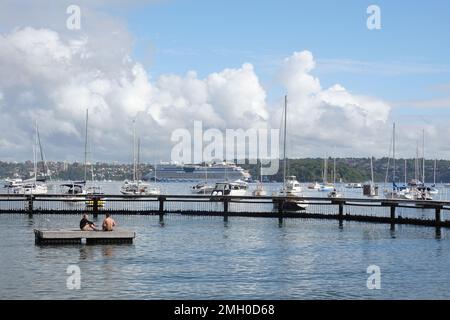 Murray Rose Pool, ehemals Redlreaf Pool, ein öffentlicher Swimmingpool am Ufer des Hafens von Sydney, Sydney NSW, Australien Stockfoto