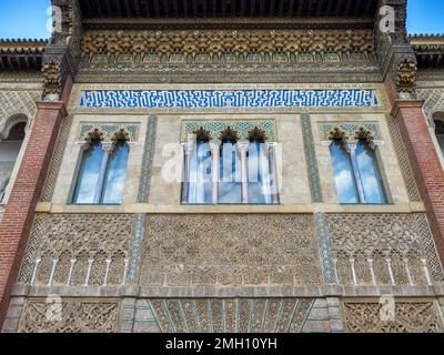 Fassade des Palacio del Rey Don Pedro, Real Alcazar, Königspalast, Sevilla, Andalusien, Spanien Stockfoto