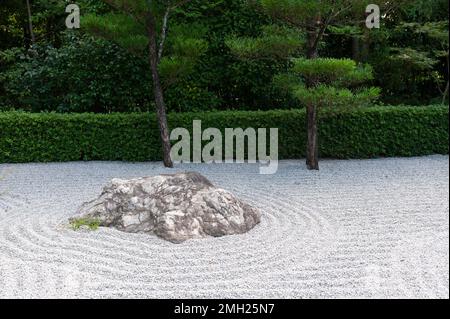 InYou no Niwa (Dark Rock Garden und Bright Rock Garden), Taizo-in-Tempel, Kyoto, Japan. Stockfoto