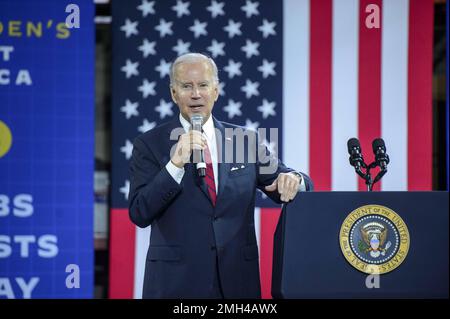 Washington DC, USA. 26. Januar 2023. Präsident Joe Biden spricht über die Wirtschaft seit seinem Amtsantritt bei Steamfitters Local 602 in Springfield, Virginia, am Donnerstag, den 26. Januar 2023. Foto: Bonnie Cash/UPI Credit: UPI/Alamy Live News Stockfoto