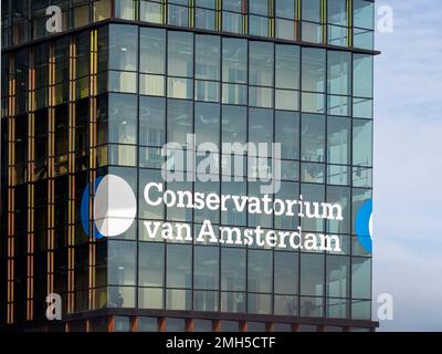 AMSTERDAM, NIEDERLANDE - 01. MAI 2018: Gebäude und Zeichen des Conservatorium van Amsterdam (CVA) Music conservatoire Stockfoto