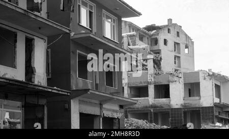 Kentsel Donusum auf Türkisch. Urbandumwandlung in Golcuk Kocaeli Türkei. Mit selektivem Fokus. Stockfoto