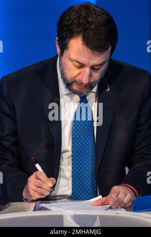 Rom, Italien. 26. Januar 2023. Der Minister für Infrastruktur und Verkehr, Matteo Salvini Gast in der TV-Show „Otto e Mezzo“ in den La7 Studios in Rom. Kredit: SOPA Images Limited/Alamy Live News Stockfoto