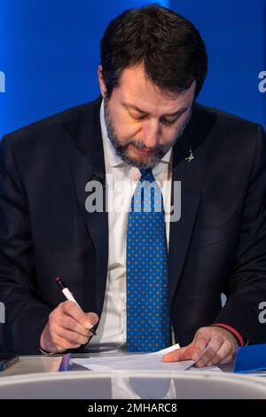 Rom, Italien. 26. Januar 2023. Der Minister für Infrastruktur und Verkehr, Matteo Salvini Gast in der TV-Show „Otto e Mezzo“ in den La7 Studios in Rom. (Foto: Stefano Costantino/SOPA Images/Sipa USA) Guthaben: SIPA USA/Alamy Live News Stockfoto