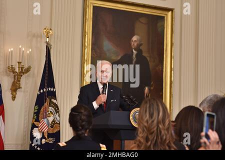 Washington DC, USA. 26. Januar 2023. Washington, Usa. 26. Januar 2023. Empfang zum Mondneujahr mit US-amerikanischem Empfang Präsident Joe Biden im Weißen Haus. Der Präsident der Vereinigten Staaten Joe Biden und die First Lady der Vereinigten Staaten Jill Biden halten im Weißen Haus eine Rede. USA Präsident Joe Biden äußerte sich zu den Massenschießereien in Monterey Park, Kalifornien, und Half Moon Bay, Kalifornien, und forderte ein Verbot von Angriffswaffen. Kredit: SOPA Images Limited/Alamy Live News Kredit: SOPA Images Limited/Alamy Live News Stockfoto