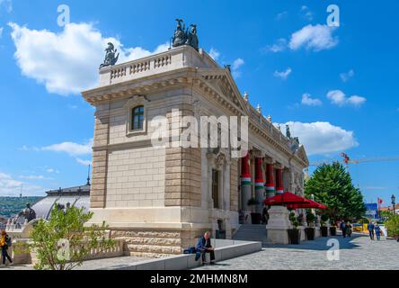 Budapest, Ungarn. Hauptgartenhaus im Königspalast Buda und der Ungarischen Nationalgalerie Stockfoto